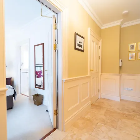 Waters Edge 2 Apartmán *